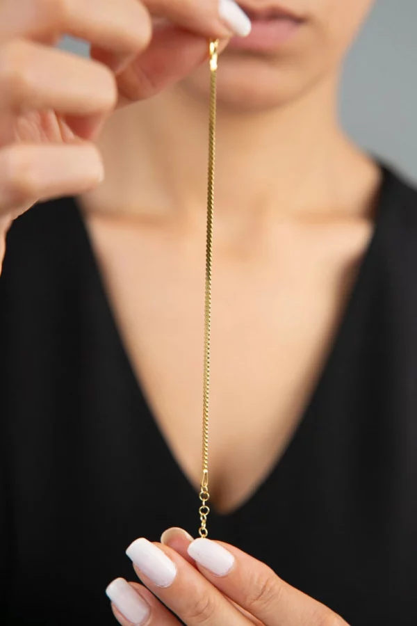 Minimalist Gold Bracelet - Image 4