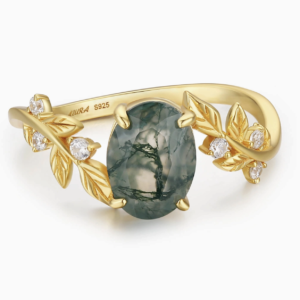 Between the Leaf Oval Moss Agate Ring