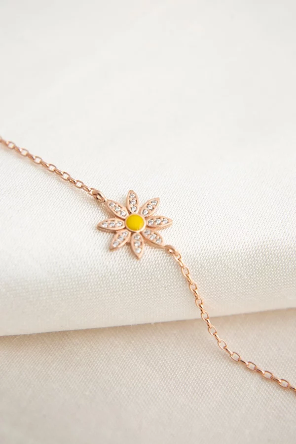 Daisy Sparkle Bracelet - Image 3