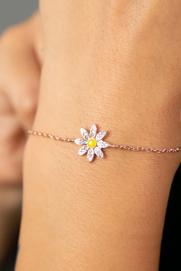 Daisy Sparkle Bracelet - Image 4
